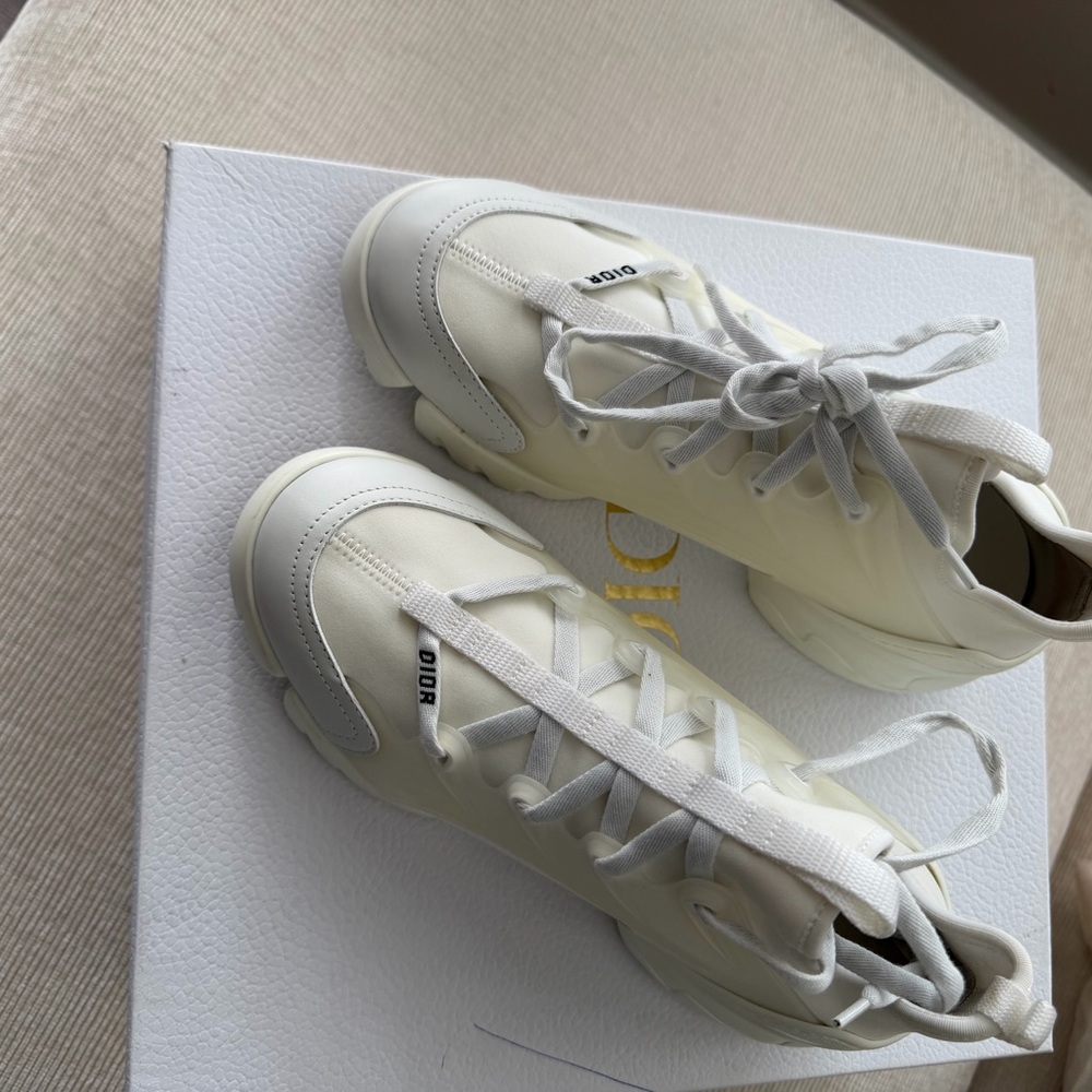 Dior D’Connect Cream Sneakers